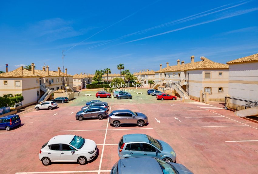Wiederverkauf - WOHNUNG -
TORREVIEJA - Aguas Nuevas