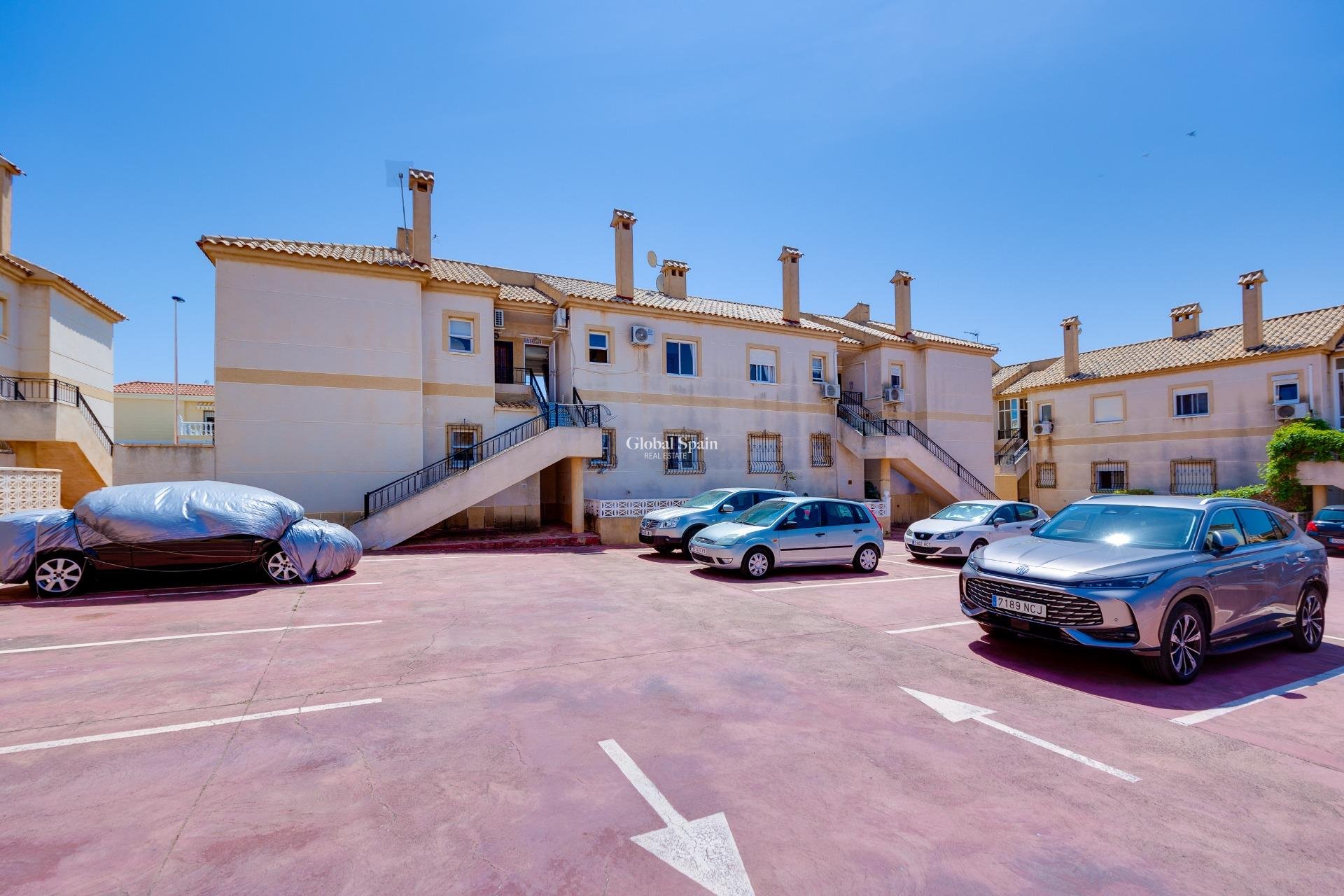Wiederverkauf - WOHNUNG -
TORREVIEJA - Aguas Nuevas