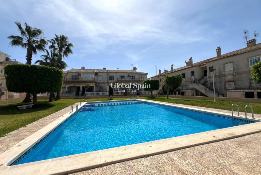 Wiederverkauf - WOHNUNG -
TORREVIEJA - Aguas Nuevas