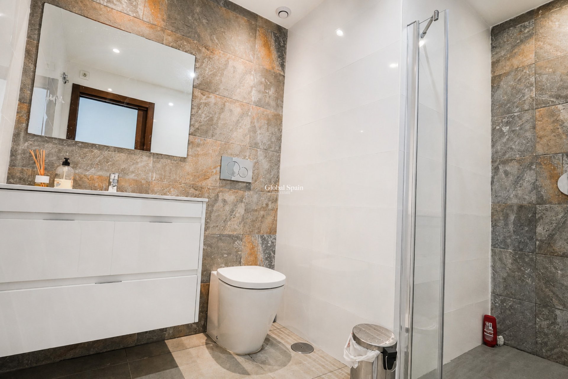 Wiederverkauf - WOHNUNG -
TORREVIEJA - Aguas Nuevas