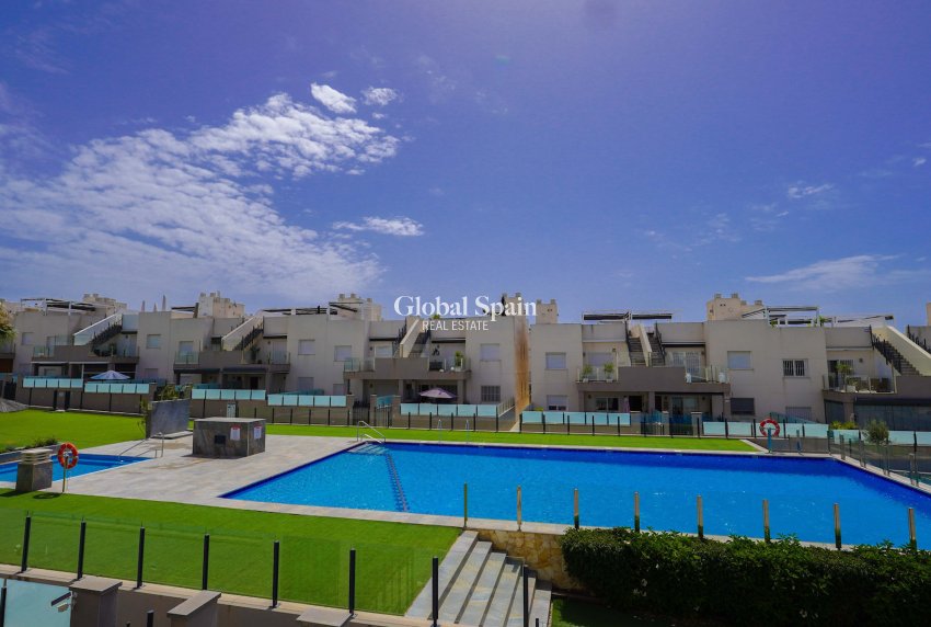 Wiederverkauf - WOHNUNG -
TORREVIEJA - Aguas Nuevas