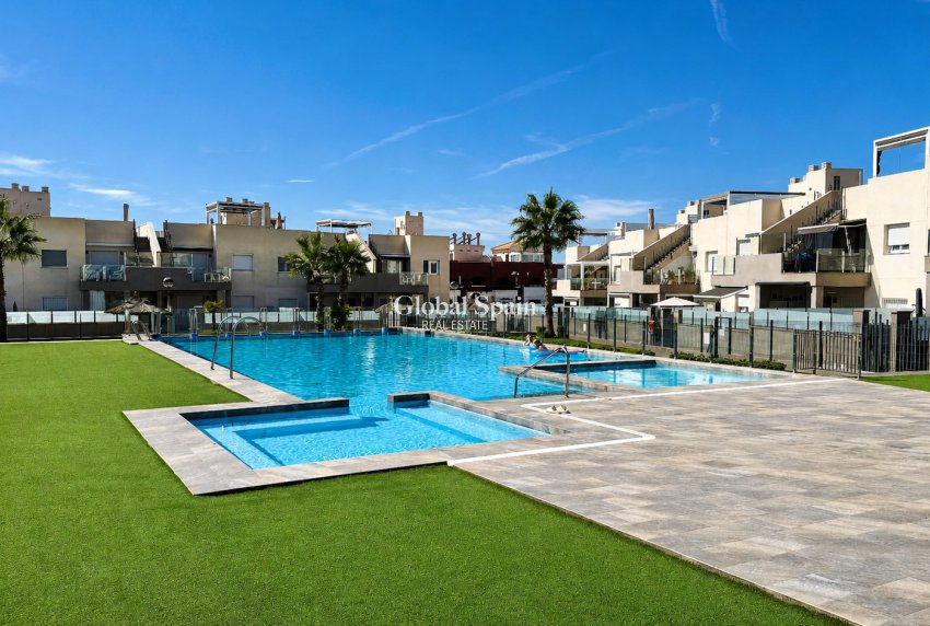 Wiederverkauf - WOHNUNG -
TORREVIEJA - Aguas Nuevas