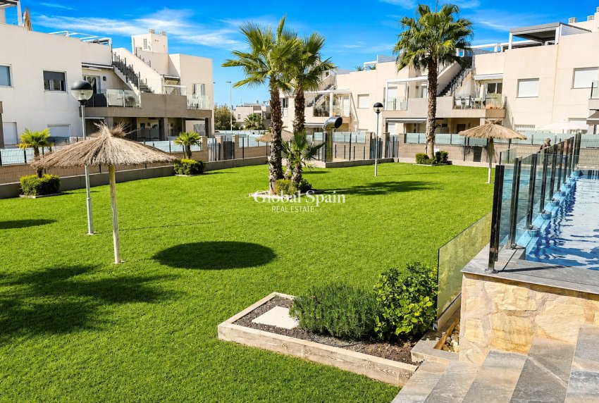 Wiederverkauf - WOHNUNG -
TORREVIEJA - Aguas Nuevas