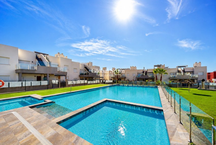 Wiederverkauf - WOHNUNG -
TORREVIEJA - Aguas Nuevas