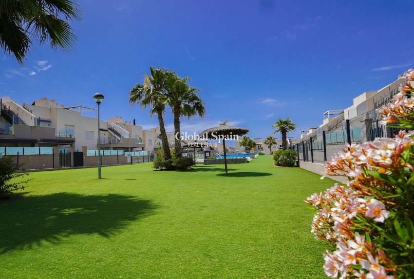 Wiederverkauf - WOHNUNG -
TORREVIEJA - Aguas Nuevas