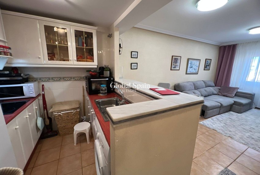Wiederverkauf - WOHNUNG -
TORREVIEJA - Aguas Nuevas