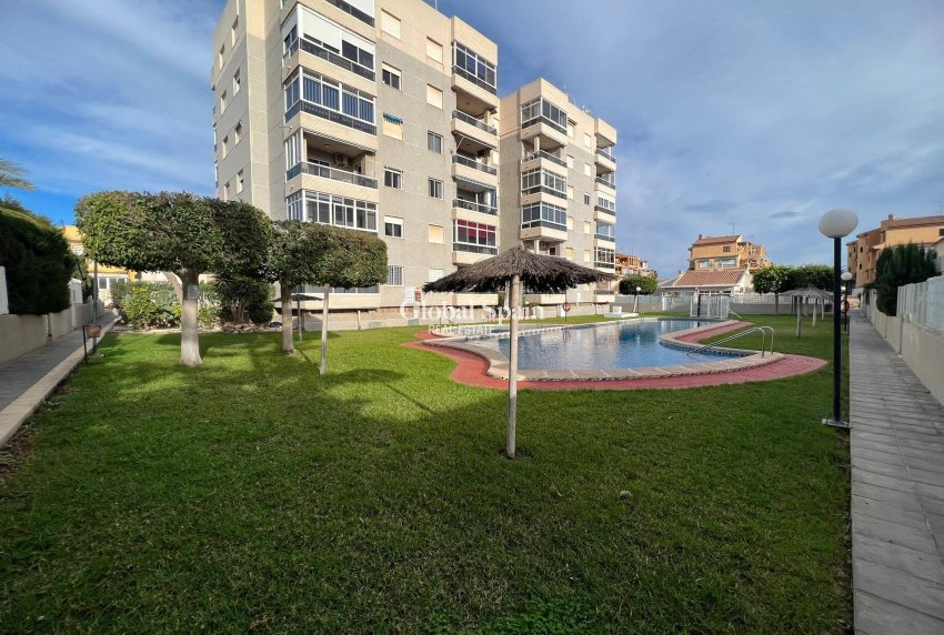 Wiederverkauf - WOHNUNG -
TORREVIEJA - Aguas Nuevas