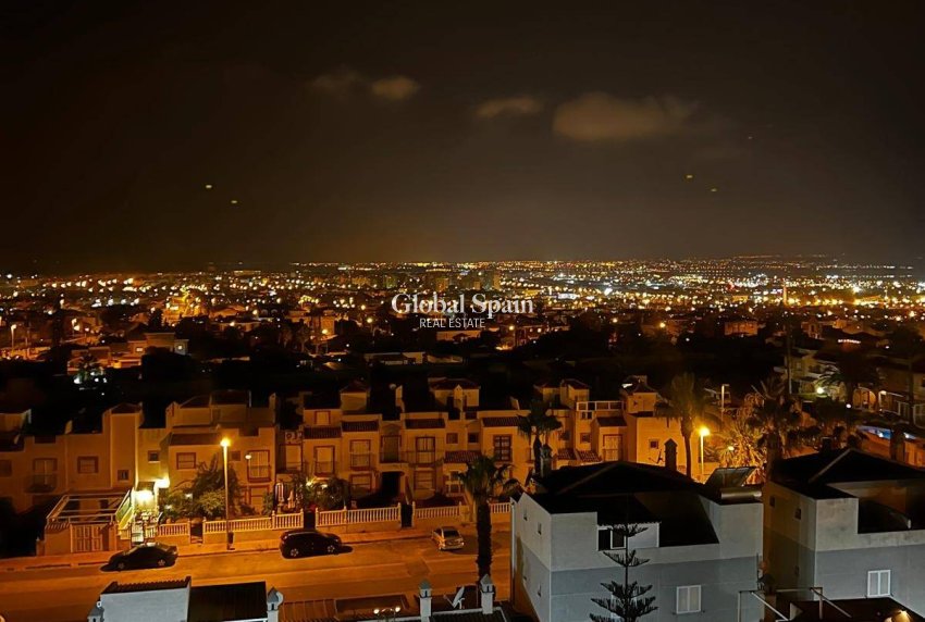 Wiederverkauf - WOHNUNG -
TORREVIEJA - Aguas Nuevas