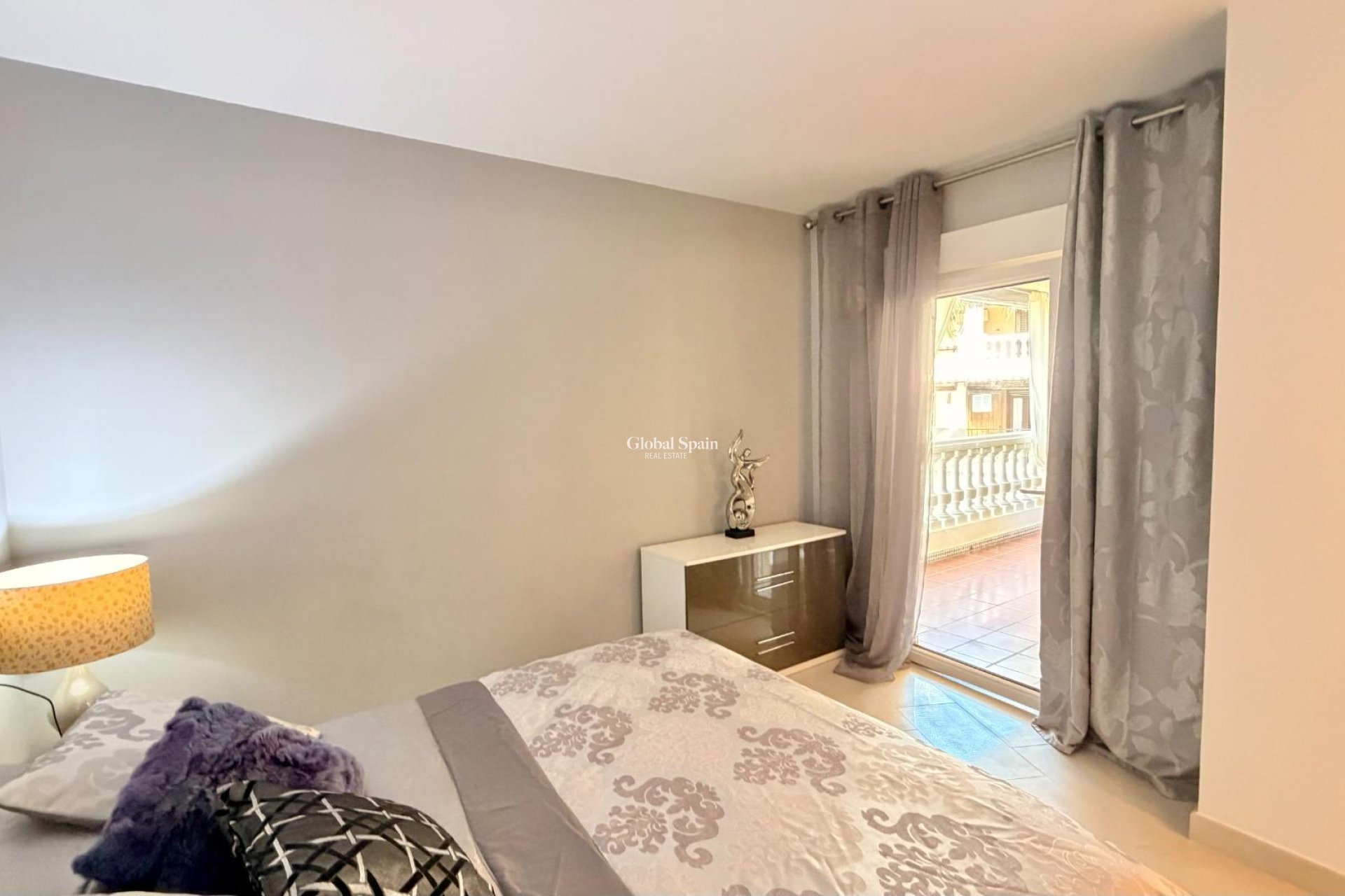 Wiederverkauf - WOHNUNG -
TORREVIEJA - Aldea del mar