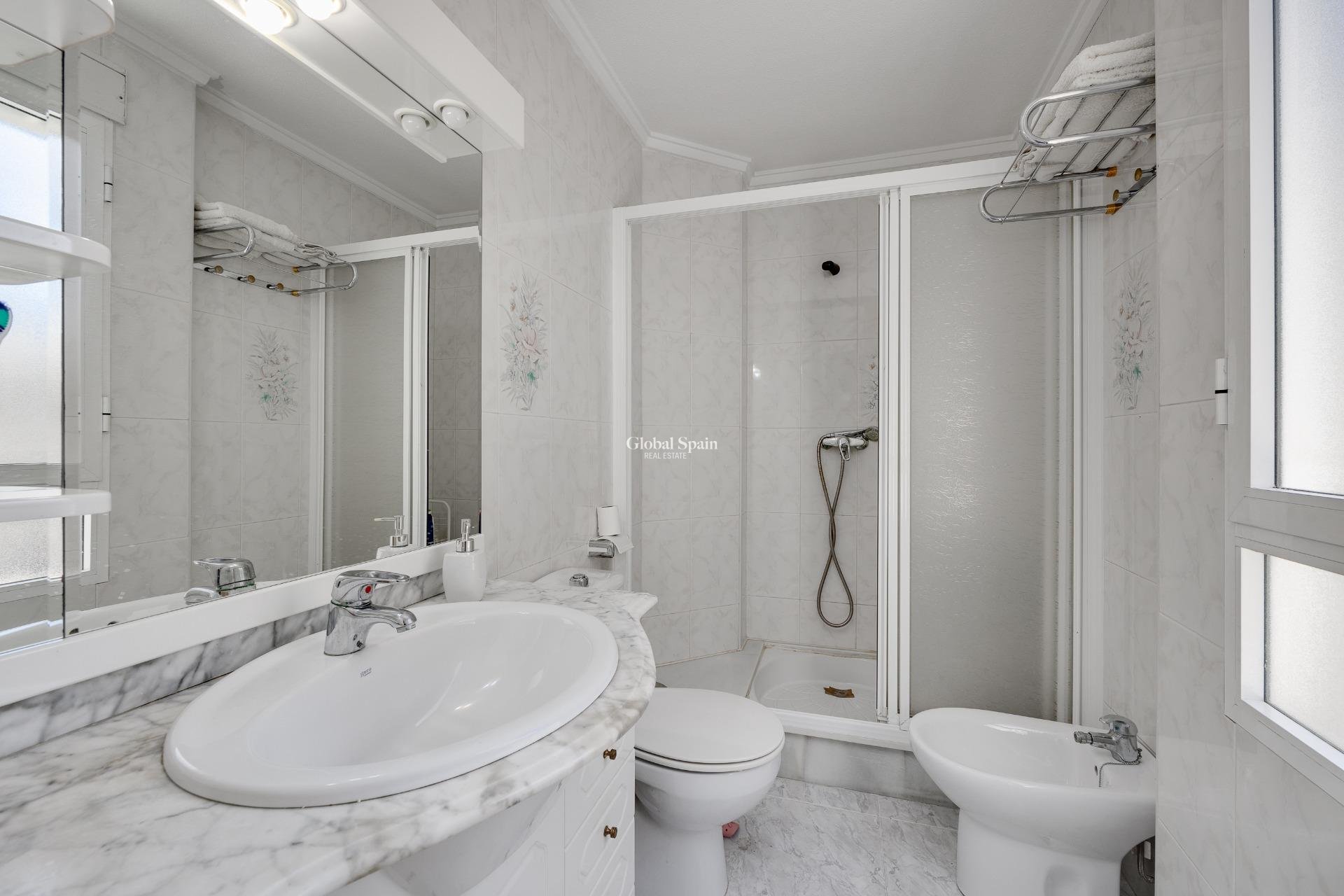 Wiederverkauf - WOHNUNG -
TORREVIEJA - Antonio Machado