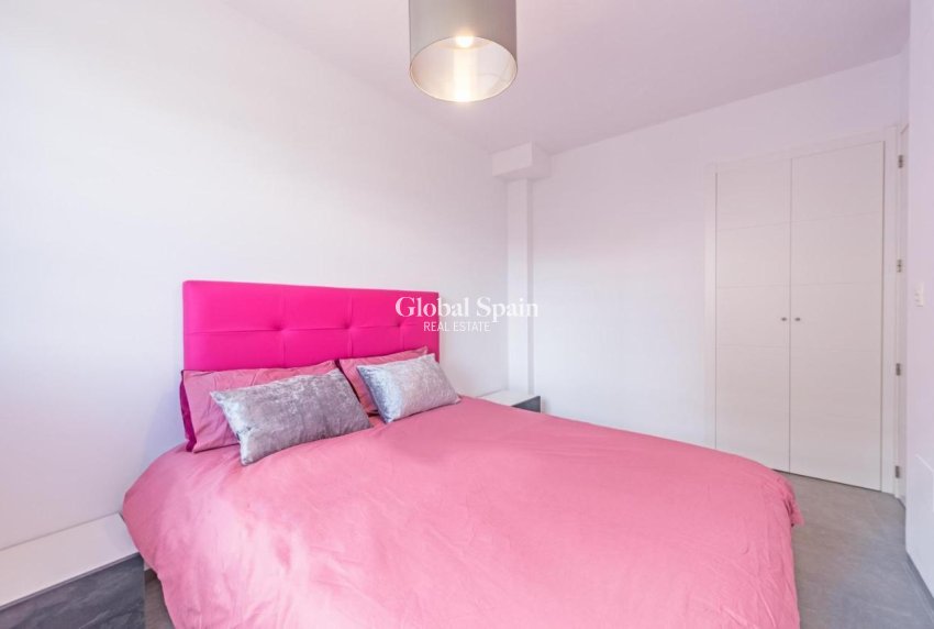 Wiederverkauf - WOHNUNG -
TORREVIEJA - Auguas Neuvas