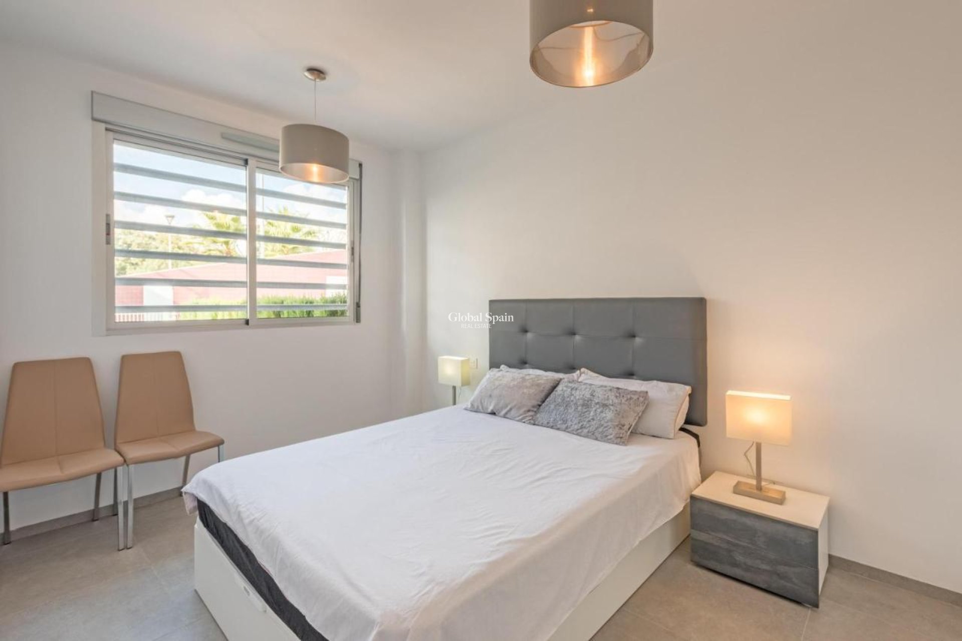 Wiederverkauf - WOHNUNG -
TORREVIEJA - Auguas Neuvas