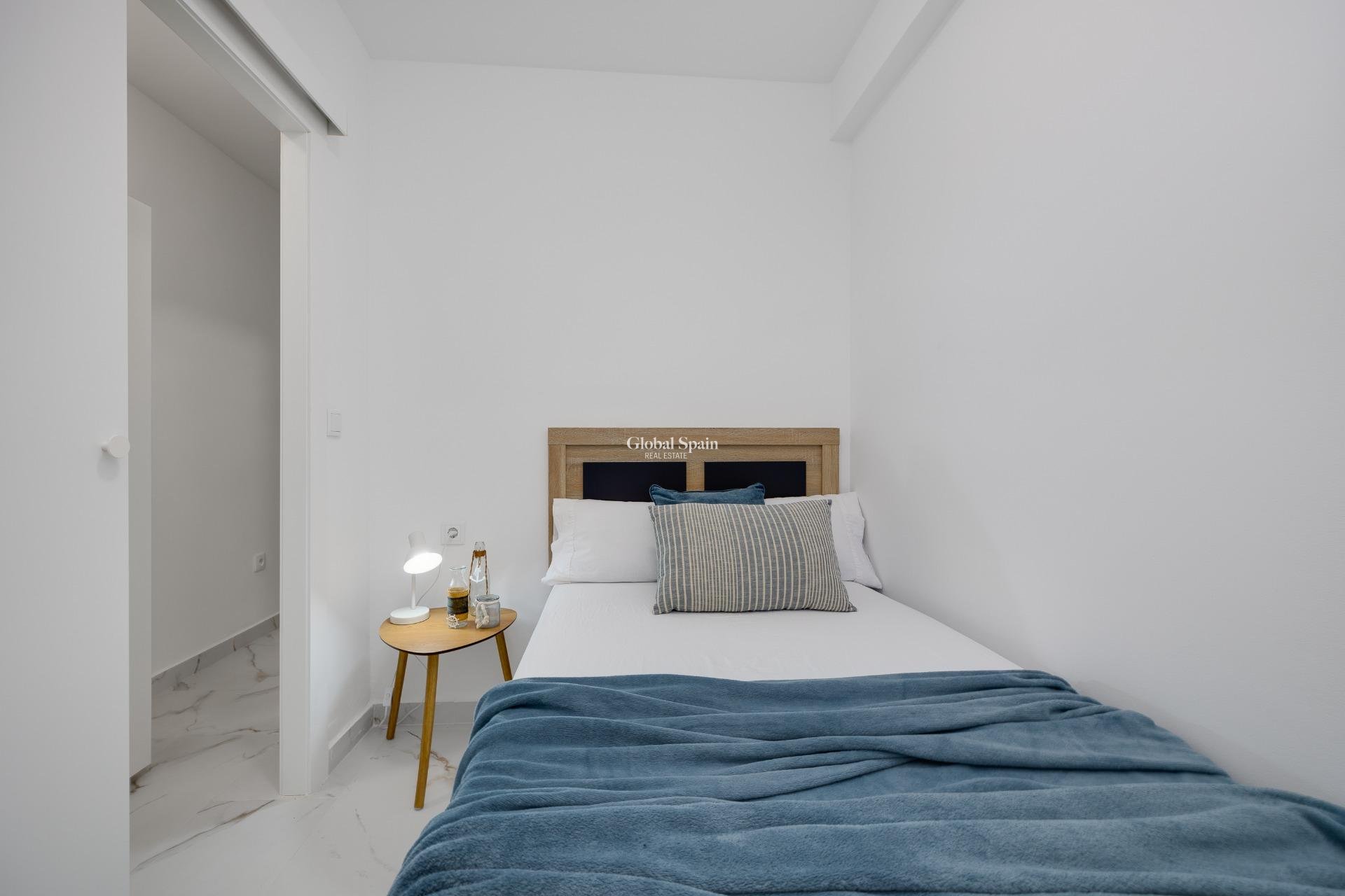 Wiederverkauf - WOHNUNG -
TORREVIEJA - Cabo Cervera