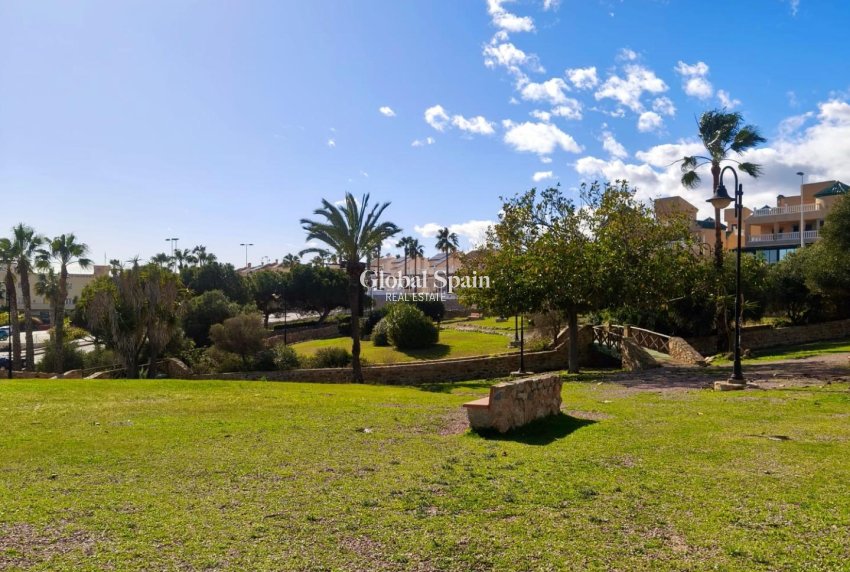 Wiederverkauf - WOHNUNG -
TORREVIEJA - Cabo Cervera