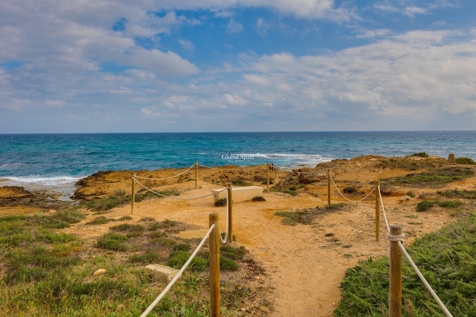 Wiederverkauf - WOHNUNG -
TORREVIEJA - Cabo Cervera