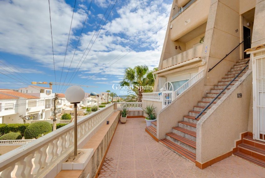 Wiederverkauf - WOHNUNG -
TORREVIEJA - Cabo Cervera
