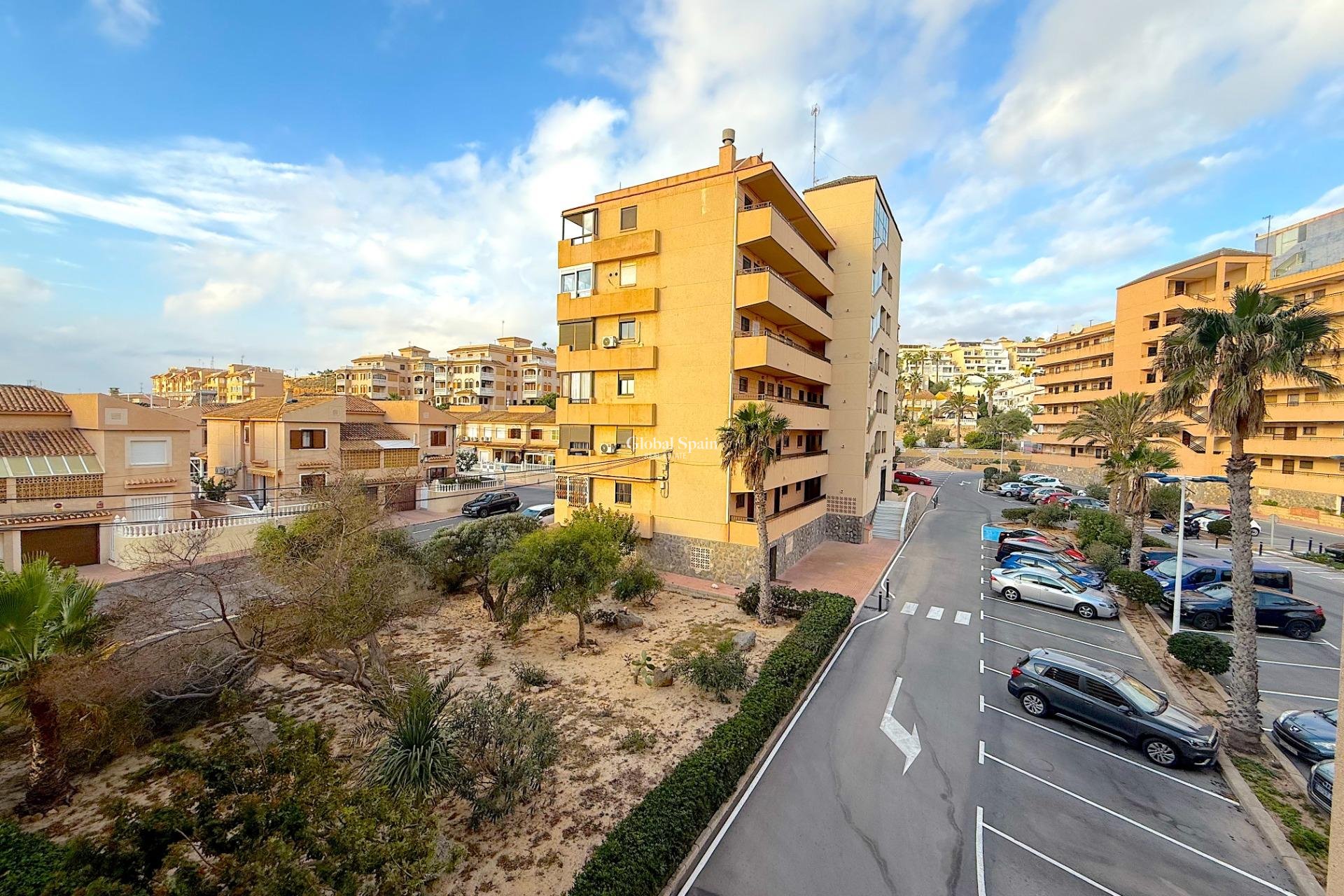 Wiederverkauf - WOHNUNG -
TORREVIEJA - Cabo Cervera