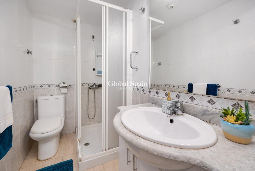 Wiederverkauf - WOHNUNG -
TORREVIEJA - Cabo Cervera