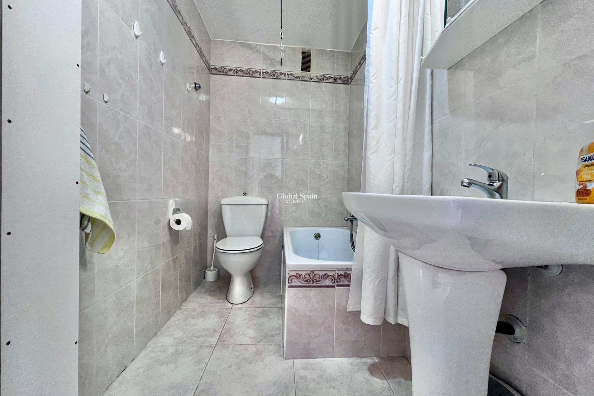 Wiederverkauf - WOHNUNG -
TORREVIEJA - Cabo Cervera