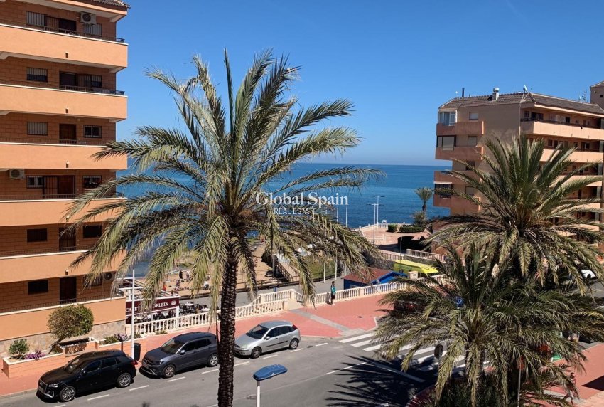 Wiederverkauf - WOHNUNG -
TORREVIEJA - Cabo Cervera