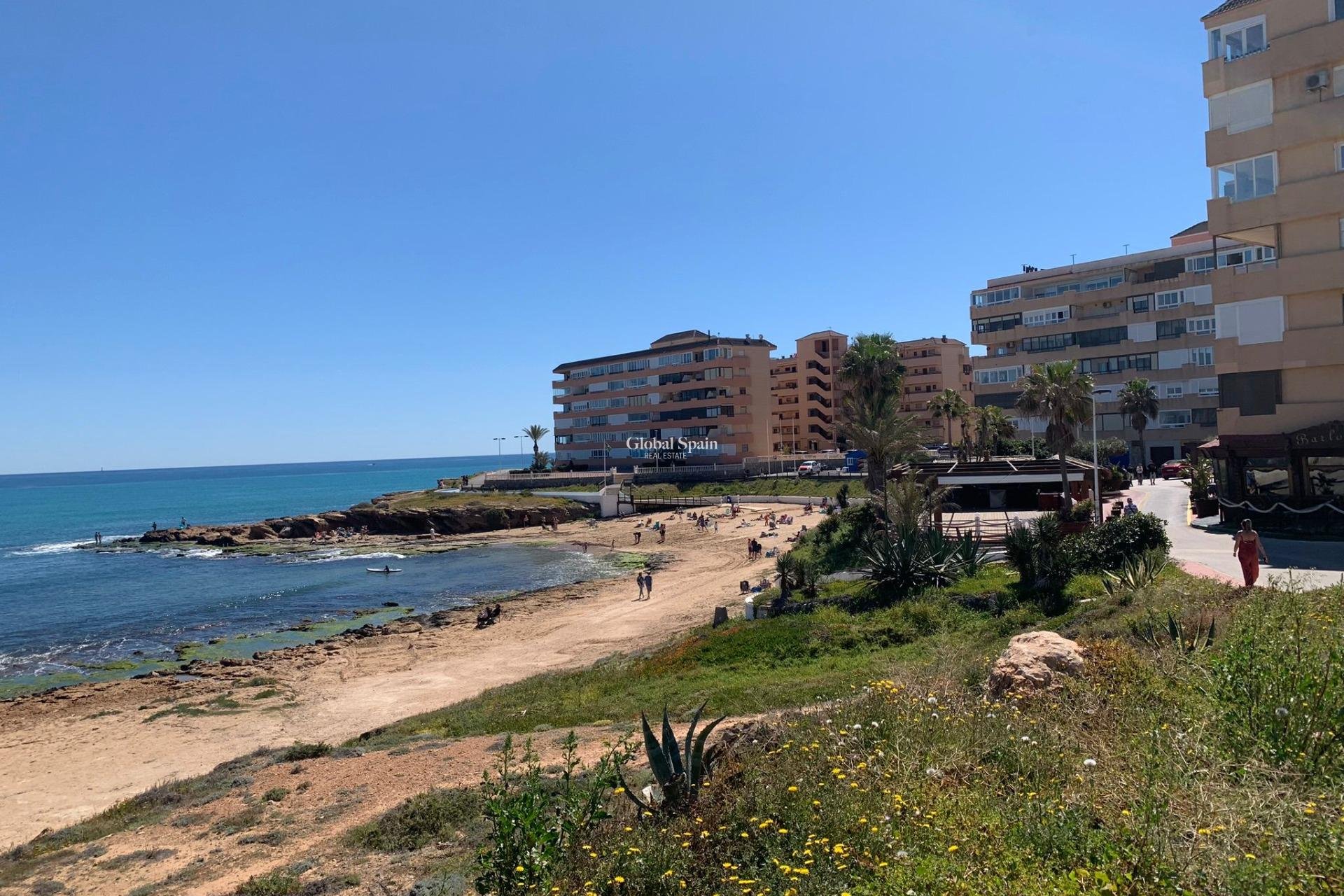 Wiederverkauf - WOHNUNG -
TORREVIEJA - Cabo Cervera