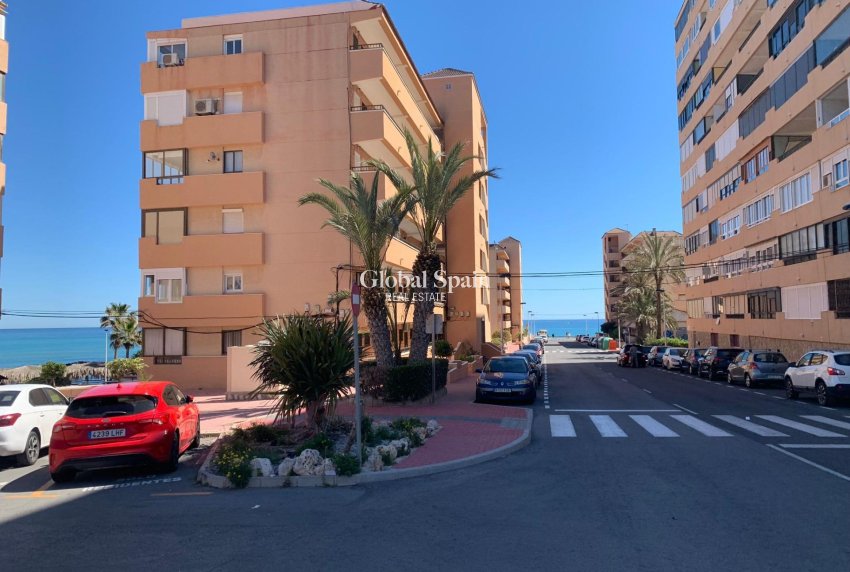 Wiederverkauf - WOHNUNG -
TORREVIEJA - Cabo Cervera