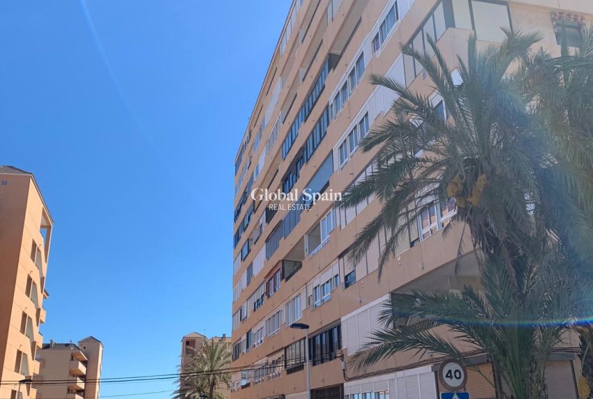 Wiederverkauf - WOHNUNG -
TORREVIEJA - Cabo Cervera