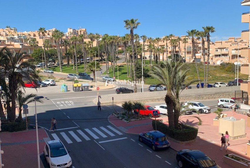 Wiederverkauf - WOHNUNG -
TORREVIEJA - Cabo Cervera