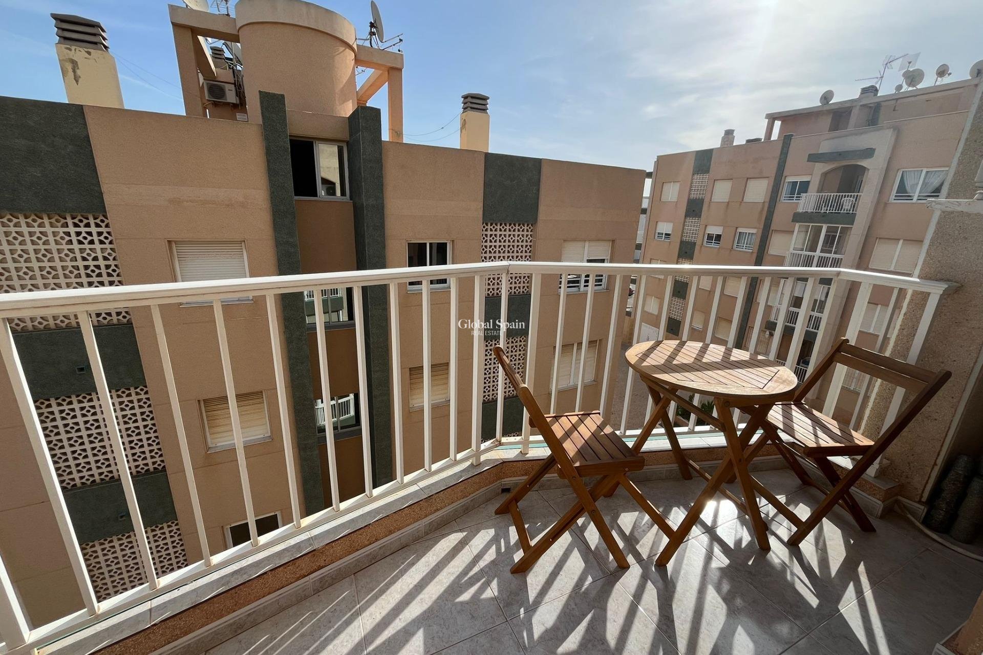 Wiederverkauf - WOHNUNG -
TORREVIEJA - Cabo Cervera