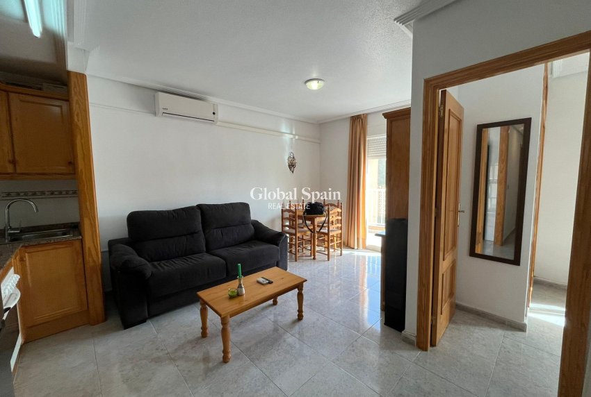 Wiederverkauf - WOHNUNG -
TORREVIEJA - Cabo Cervera