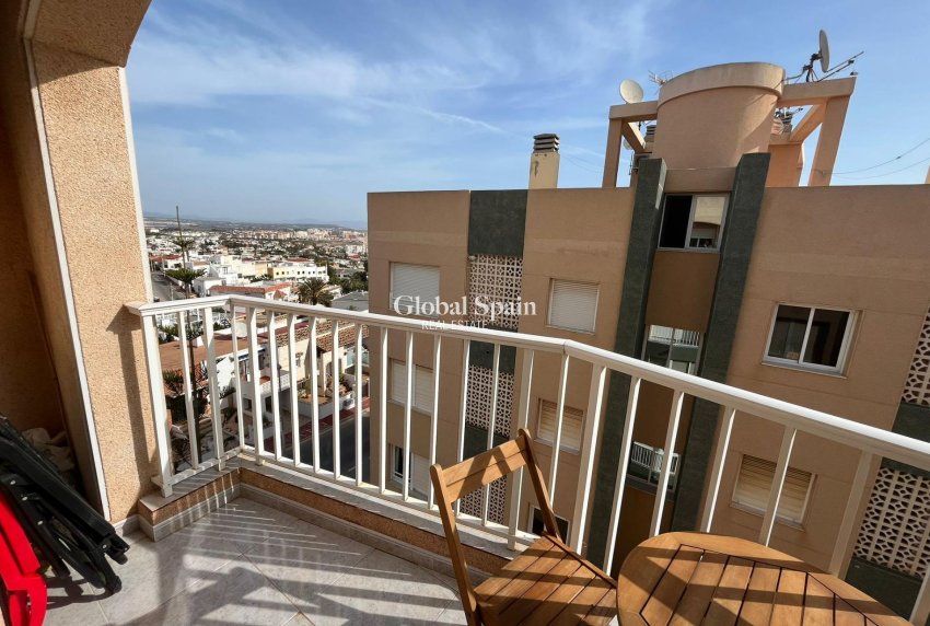 Wiederverkauf - WOHNUNG -
TORREVIEJA - Cabo Cervera