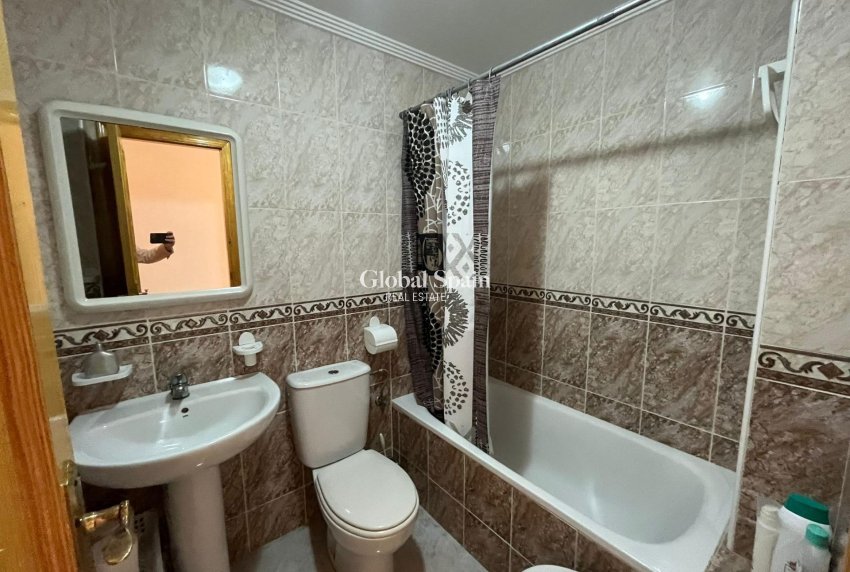 Wiederverkauf - WOHNUNG -
TORREVIEJA - Cabo Cervera