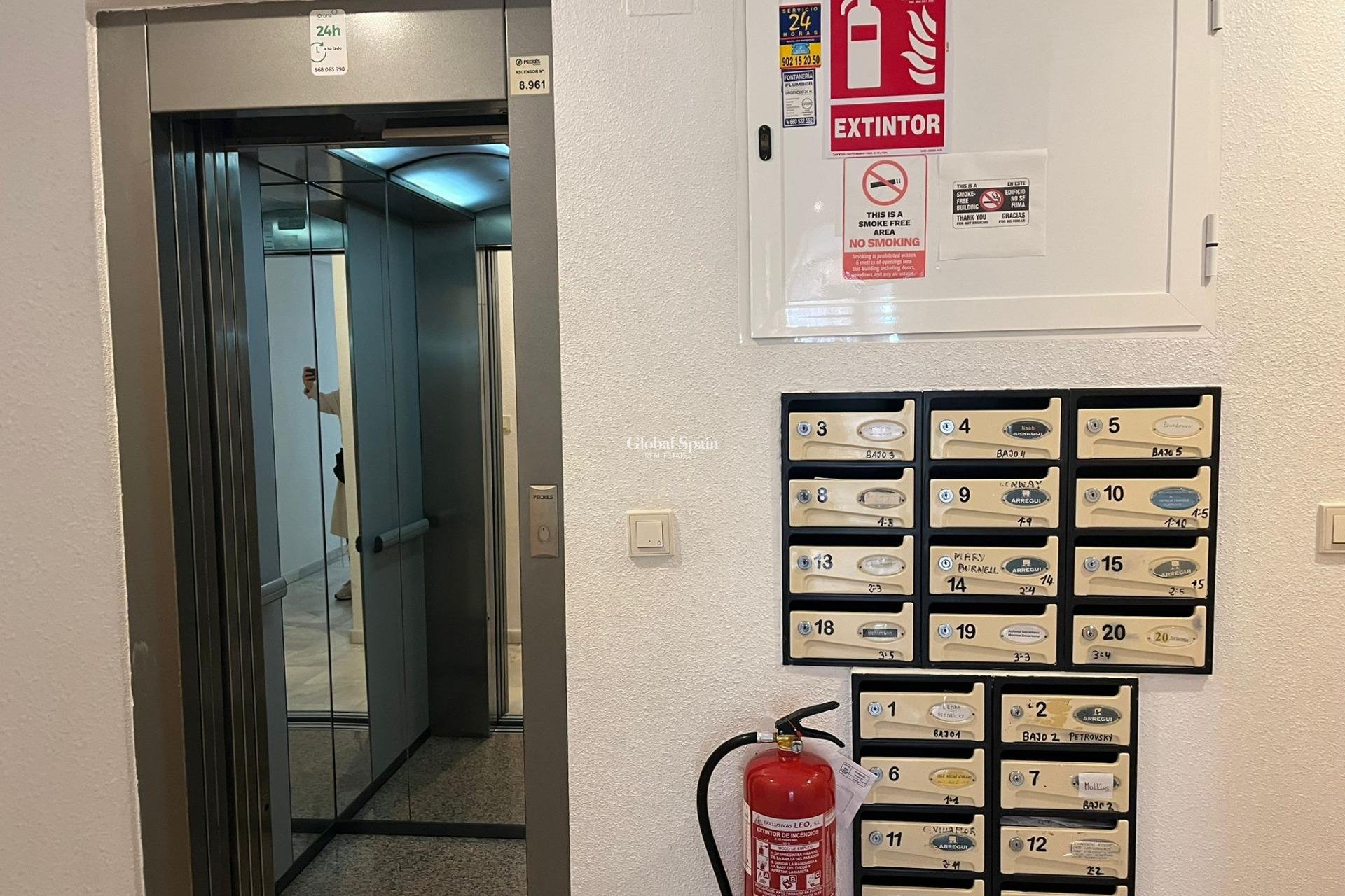 Wiederverkauf - WOHNUNG -
TORREVIEJA - Cabo Cervera