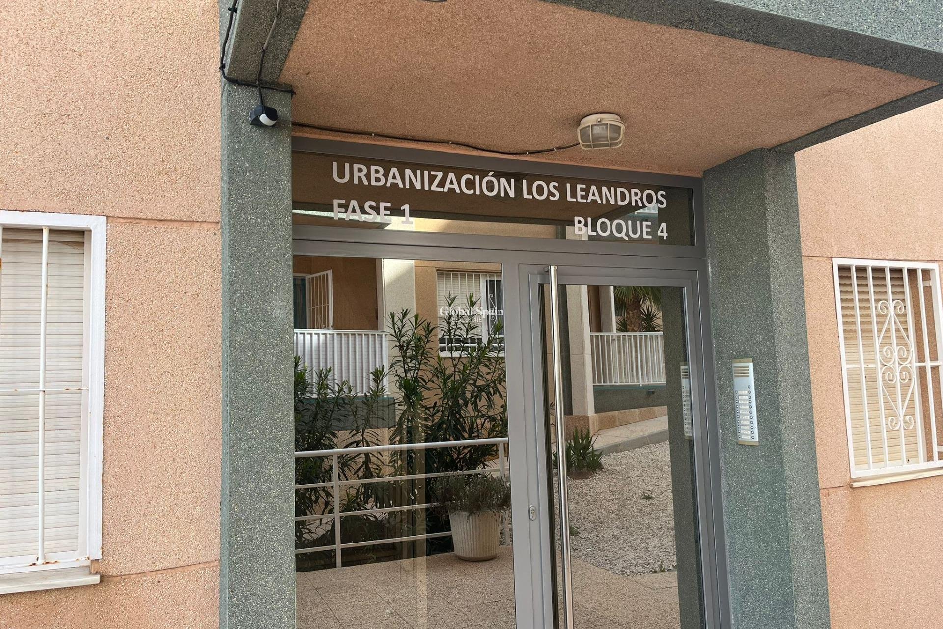 Wiederverkauf - WOHNUNG -
TORREVIEJA - Cabo Cervera