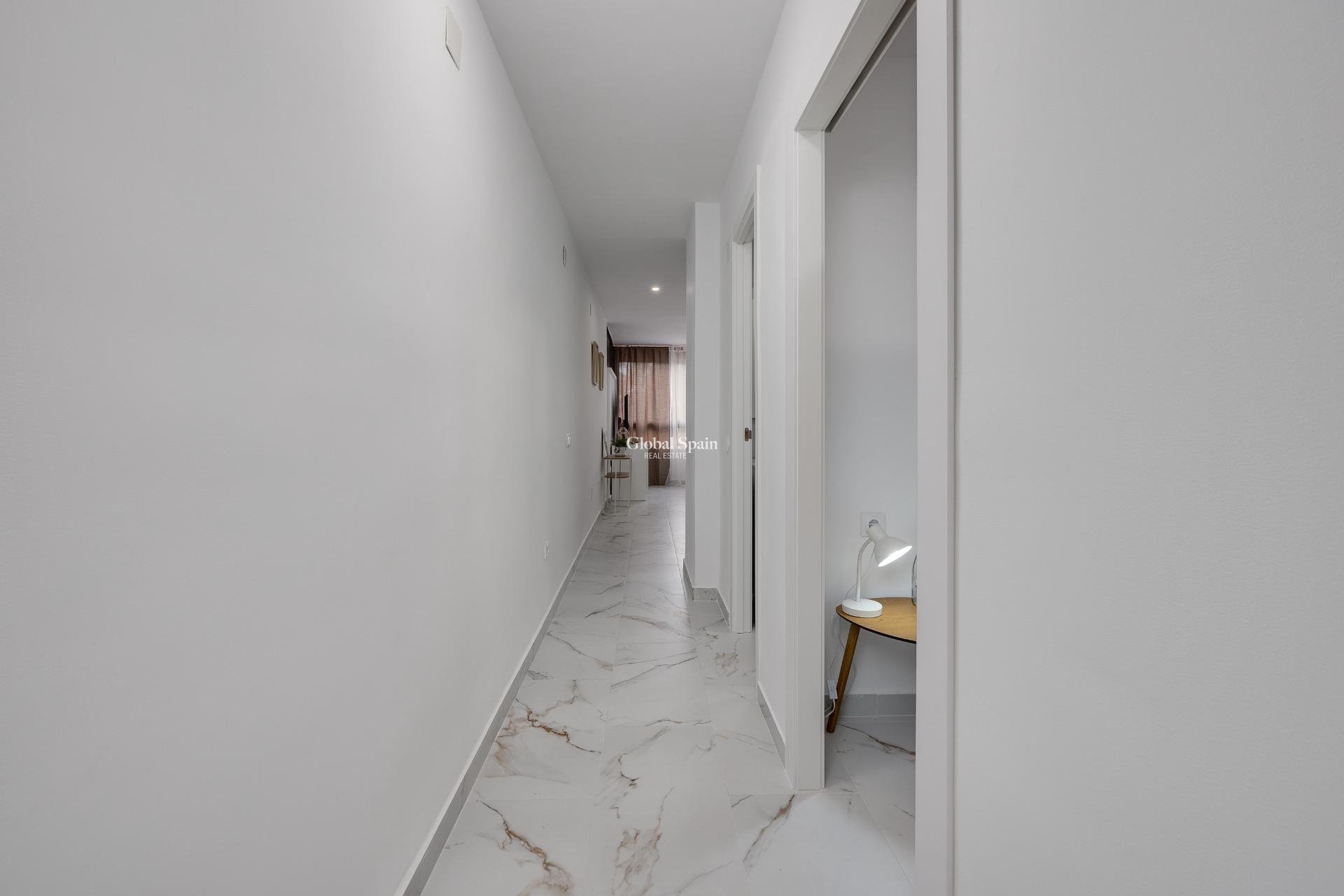 Wiederverkauf - WOHNUNG -
TORREVIEJA - Cabo Cervera