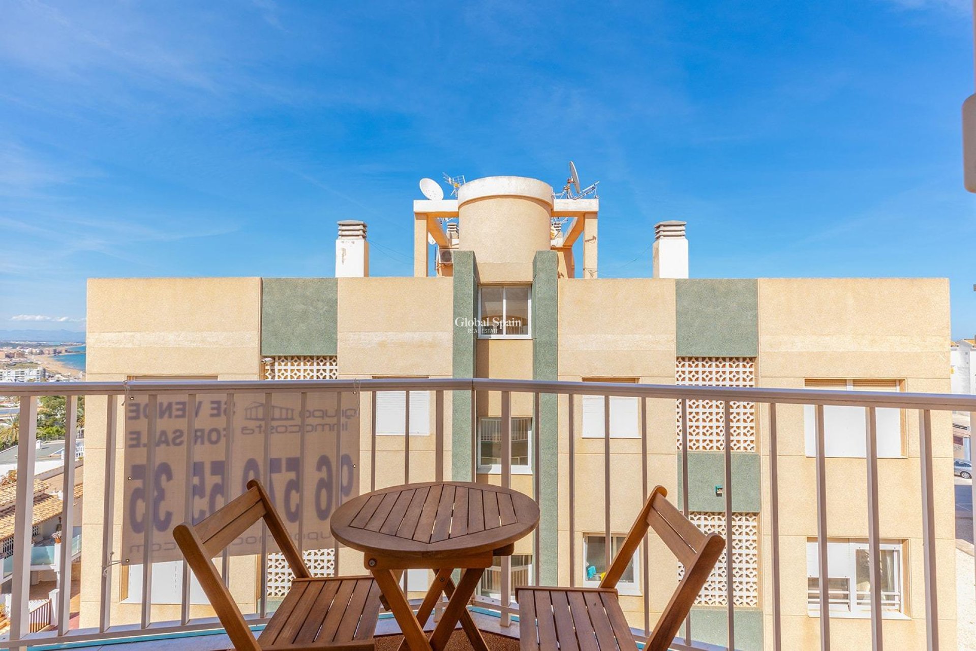 Wiederverkauf - WOHNUNG -
TORREVIEJA - Cabo Cervera