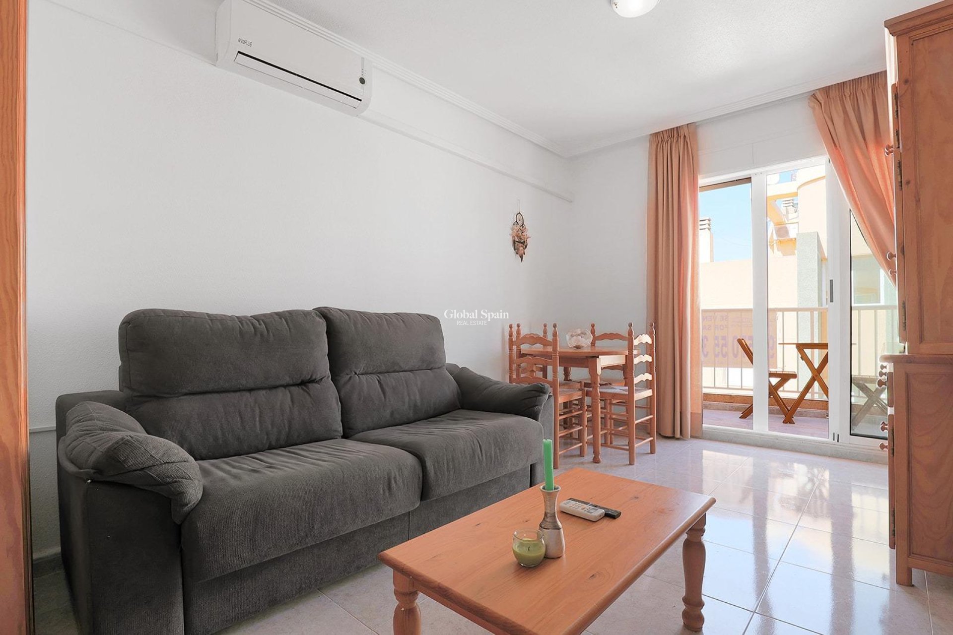 Wiederverkauf - WOHNUNG -
TORREVIEJA - Cabo Cervera