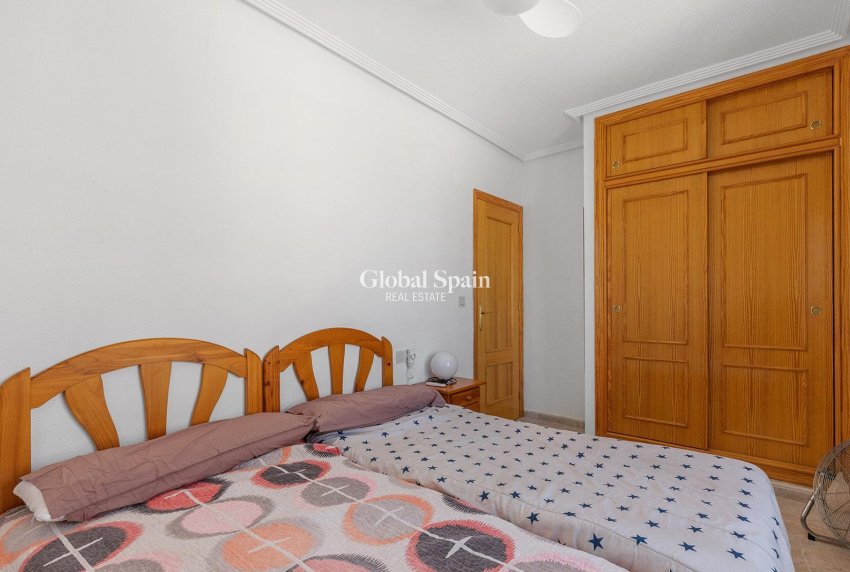 Wiederverkauf - WOHNUNG -
TORREVIEJA - Cabo Cervera