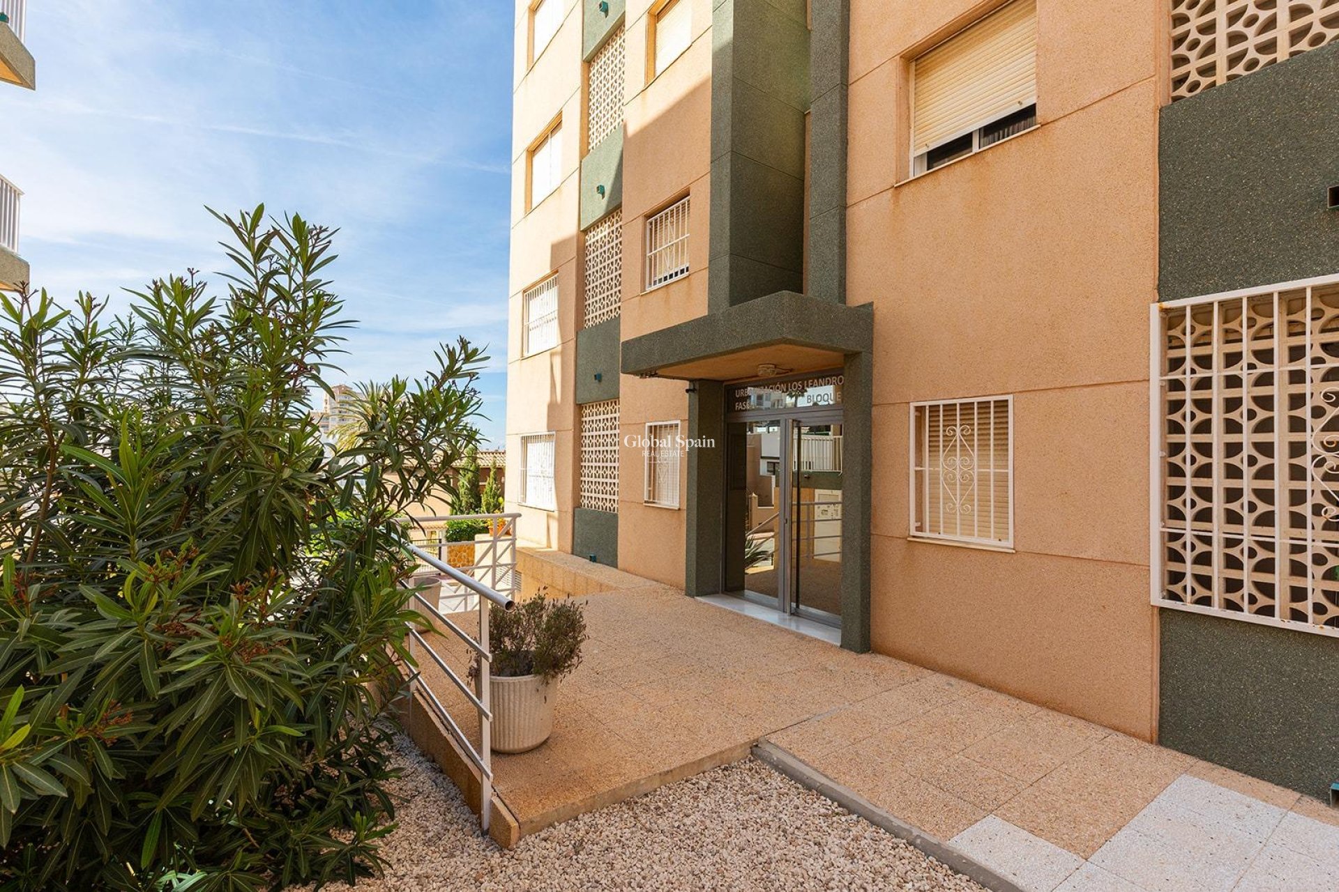 Wiederverkauf - WOHNUNG -
TORREVIEJA - Cabo Cervera