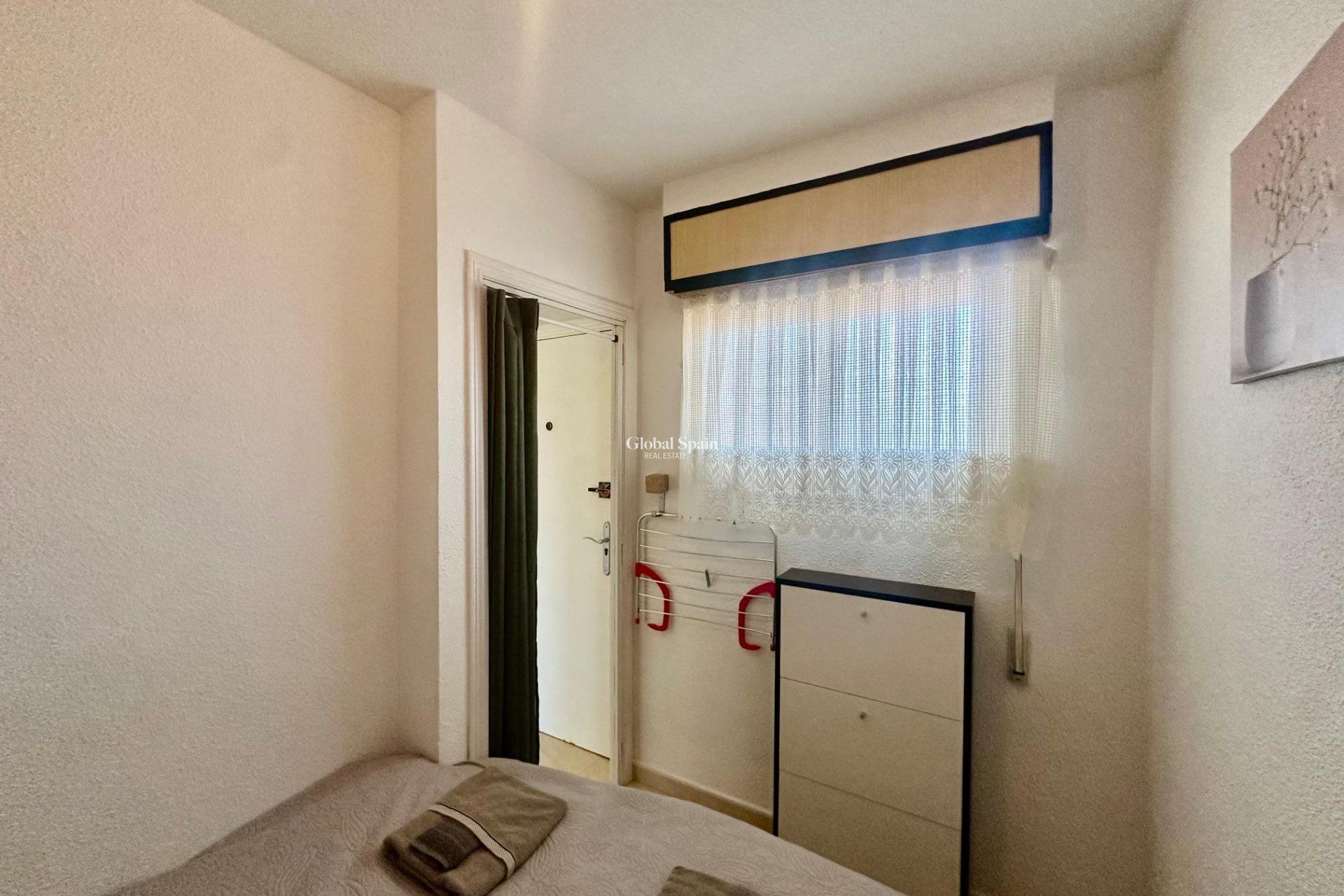 Wiederverkauf - WOHNUNG -
TORREVIEJA - Cabo Cervera
