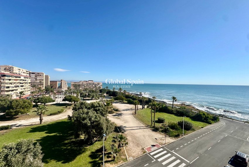 Wiederverkauf - WOHNUNG -
TORREVIEJA - Cabo Cervera