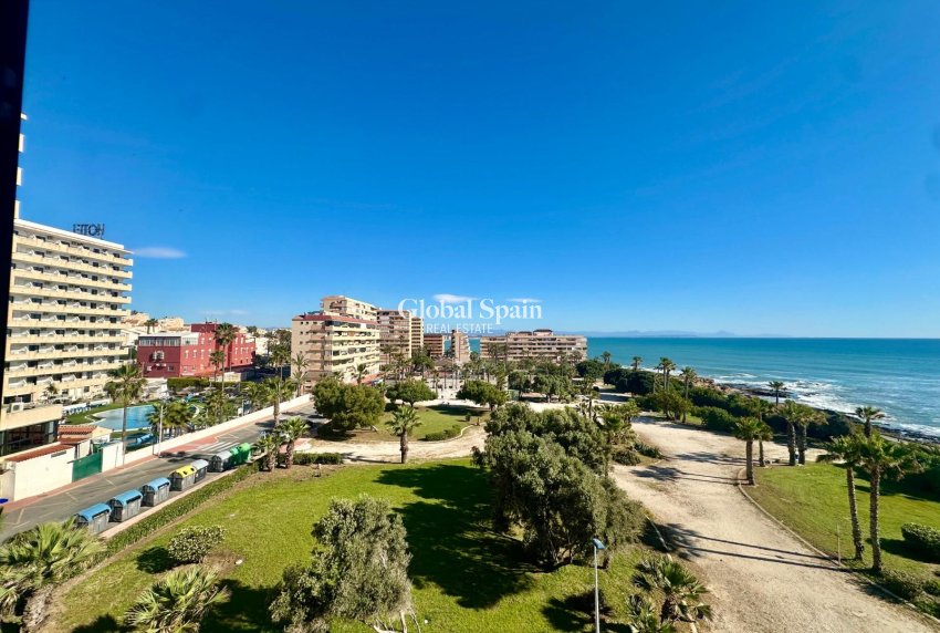 Wiederverkauf - WOHNUNG -
TORREVIEJA - Cabo Cervera