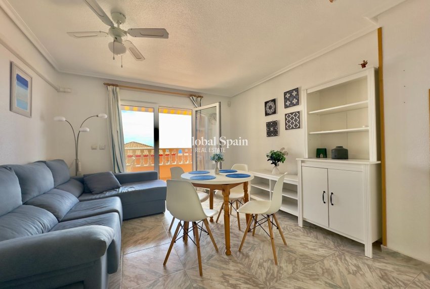 Wiederverkauf - WOHNUNG -
TORREVIEJA - Cabo Cervera