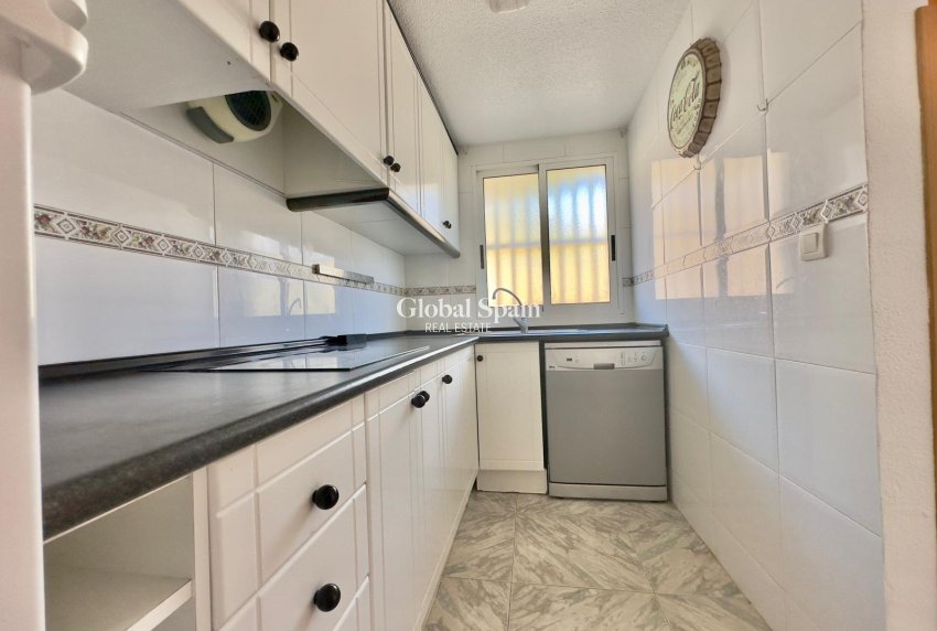 Wiederverkauf - WOHNUNG -
TORREVIEJA - Cabo Cervera