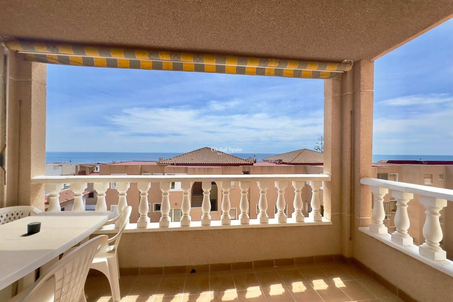 Wiederverkauf - WOHNUNG -
TORREVIEJA - Cabo Cervera