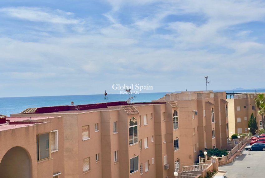 Wiederverkauf - WOHNUNG -
TORREVIEJA - Cabo Cervera