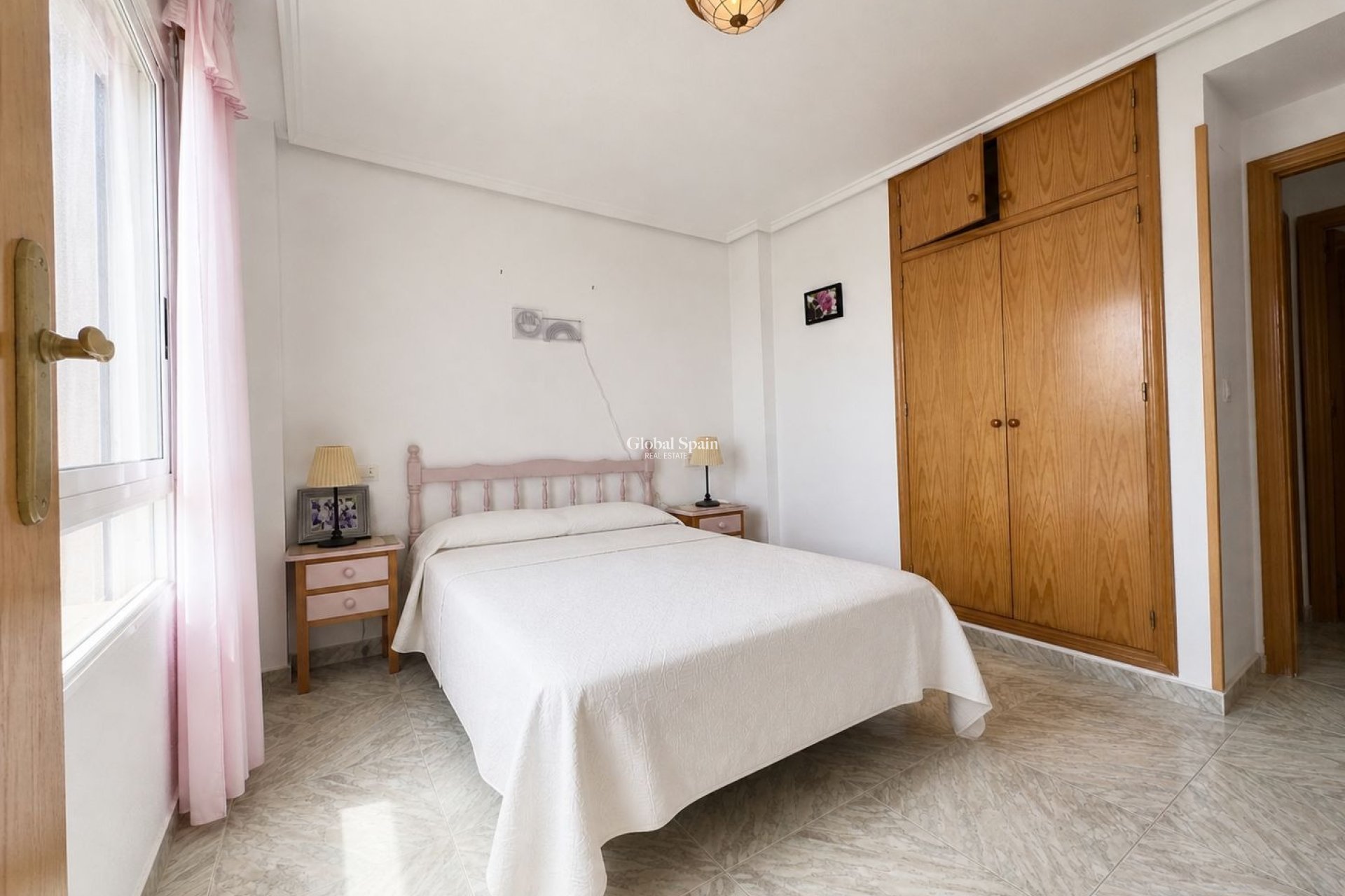 Wiederverkauf - WOHNUNG -
TORREVIEJA - Cabo Cervera