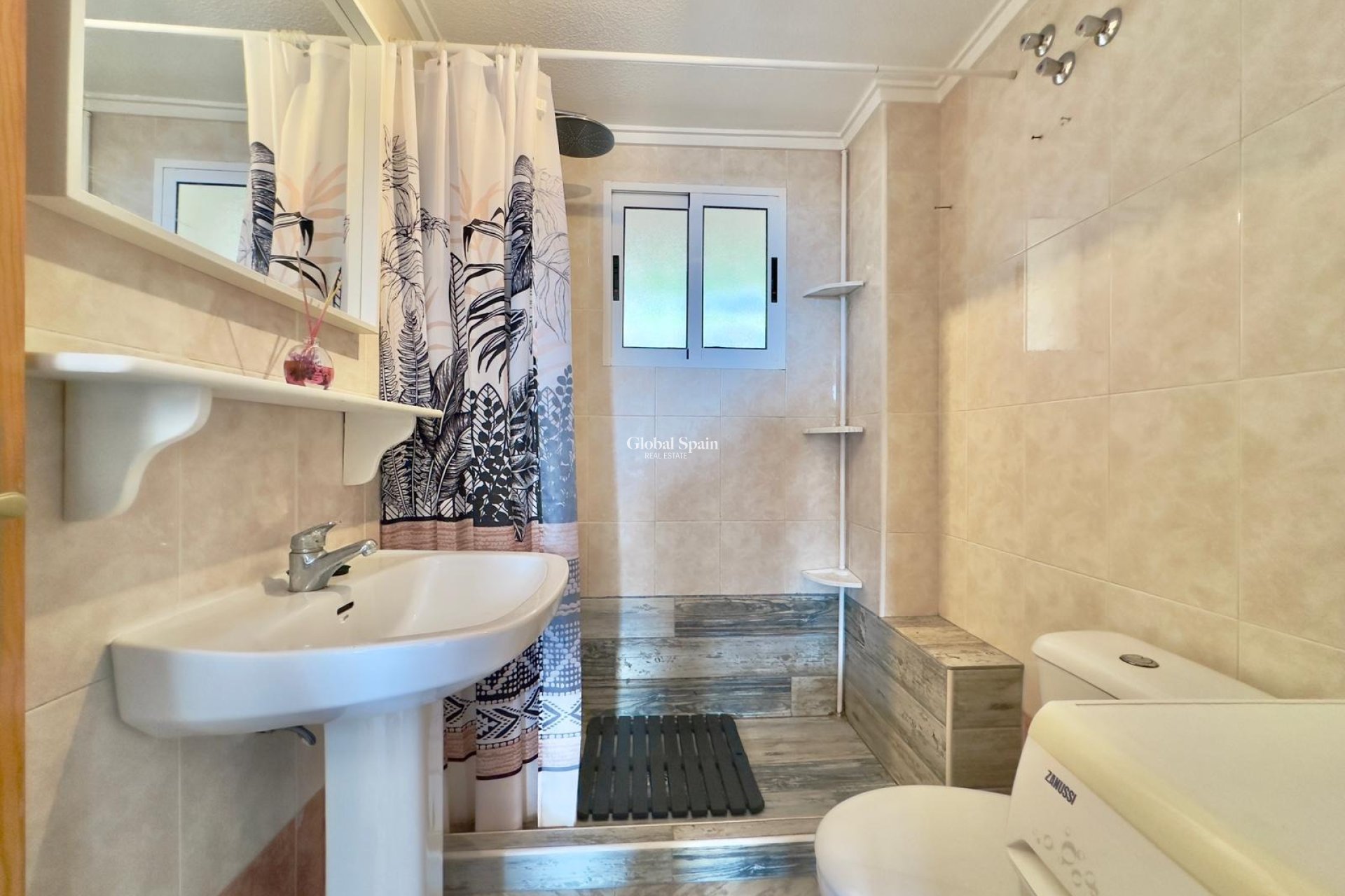 Wiederverkauf - WOHNUNG -
TORREVIEJA - Cabo Cervera