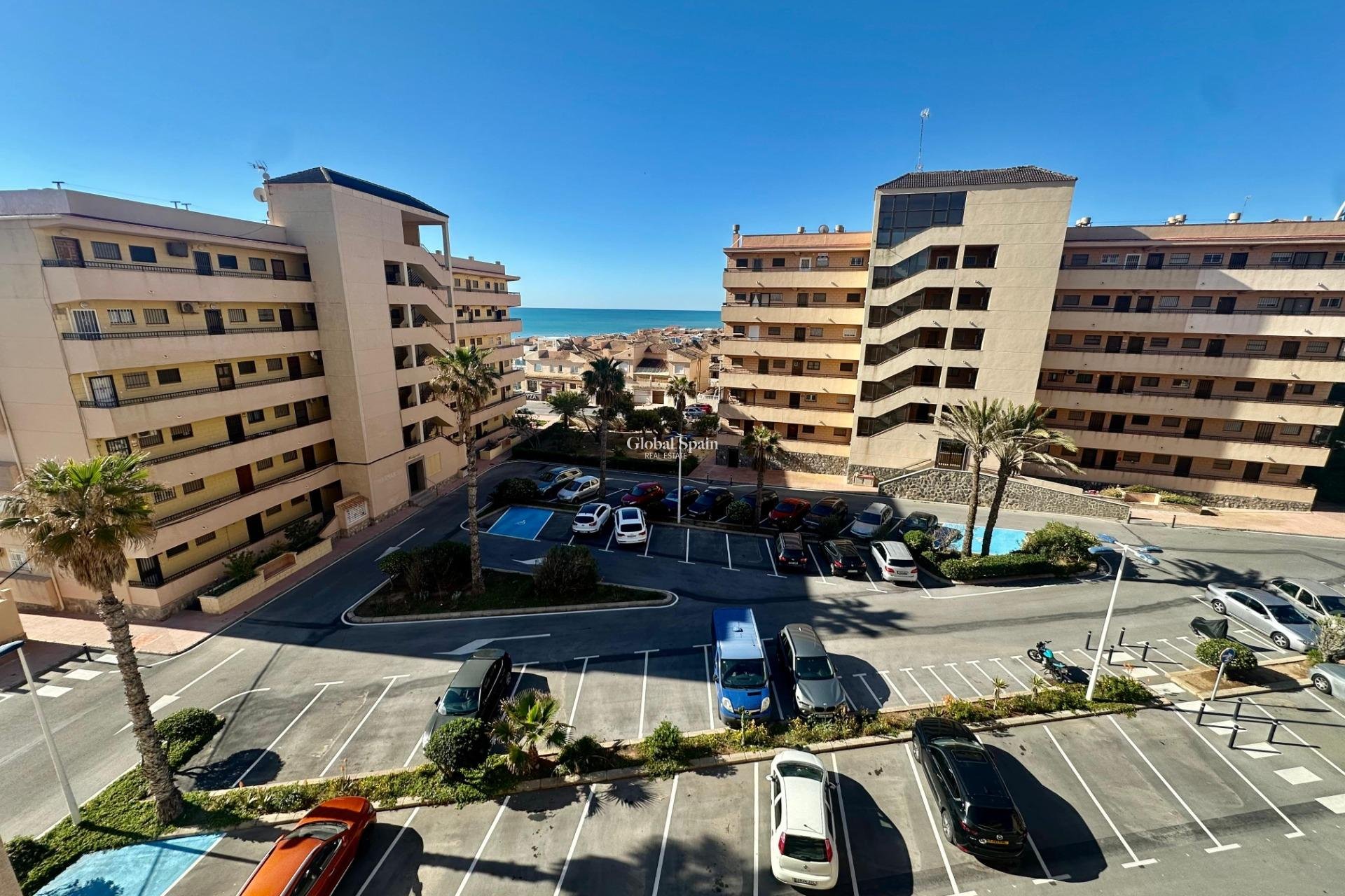 Wiederverkauf - WOHNUNG -
TORREVIEJA - Cabo Cervera