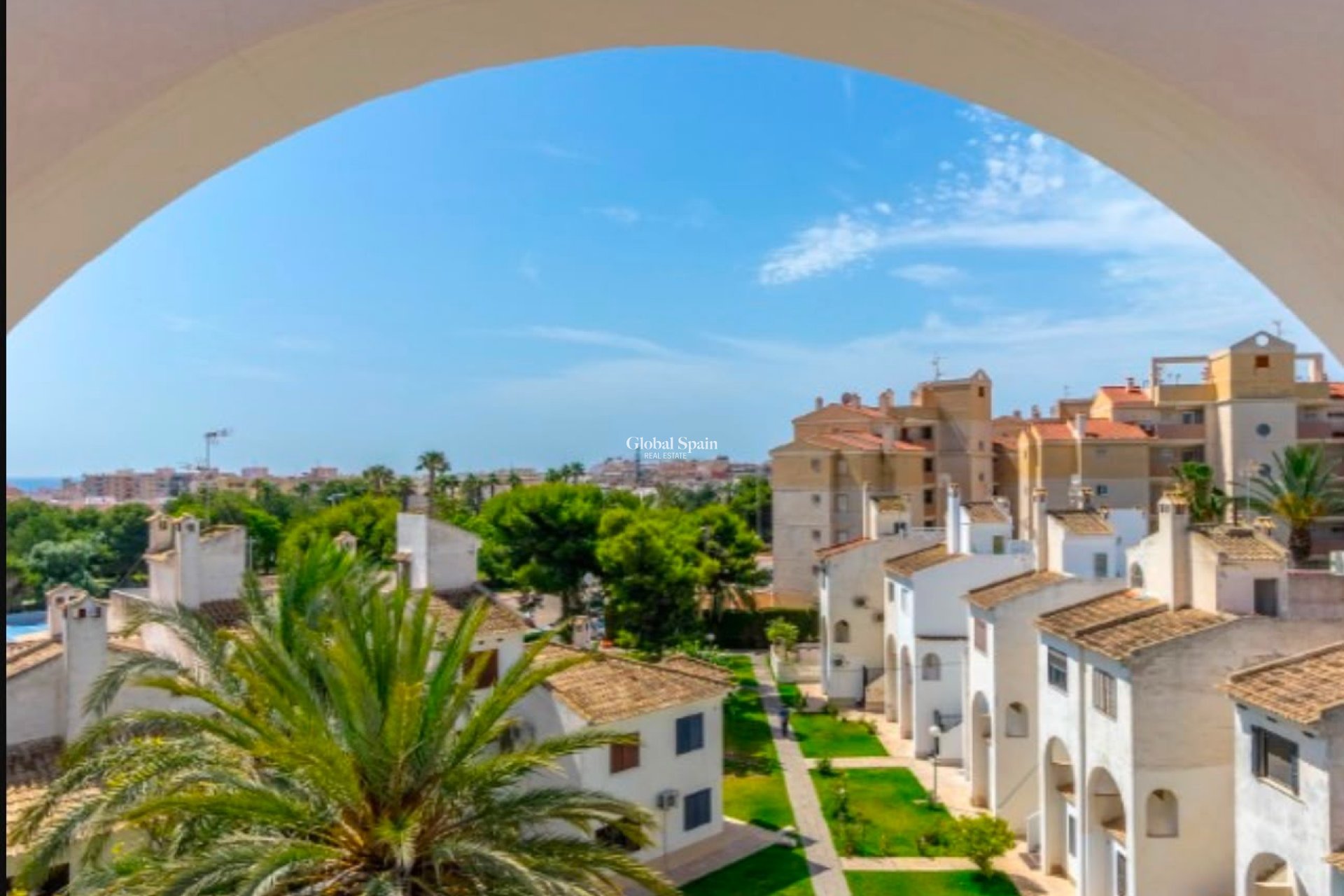 Wiederverkauf - WOHNUNG -
TORREVIEJA - Calas blanca